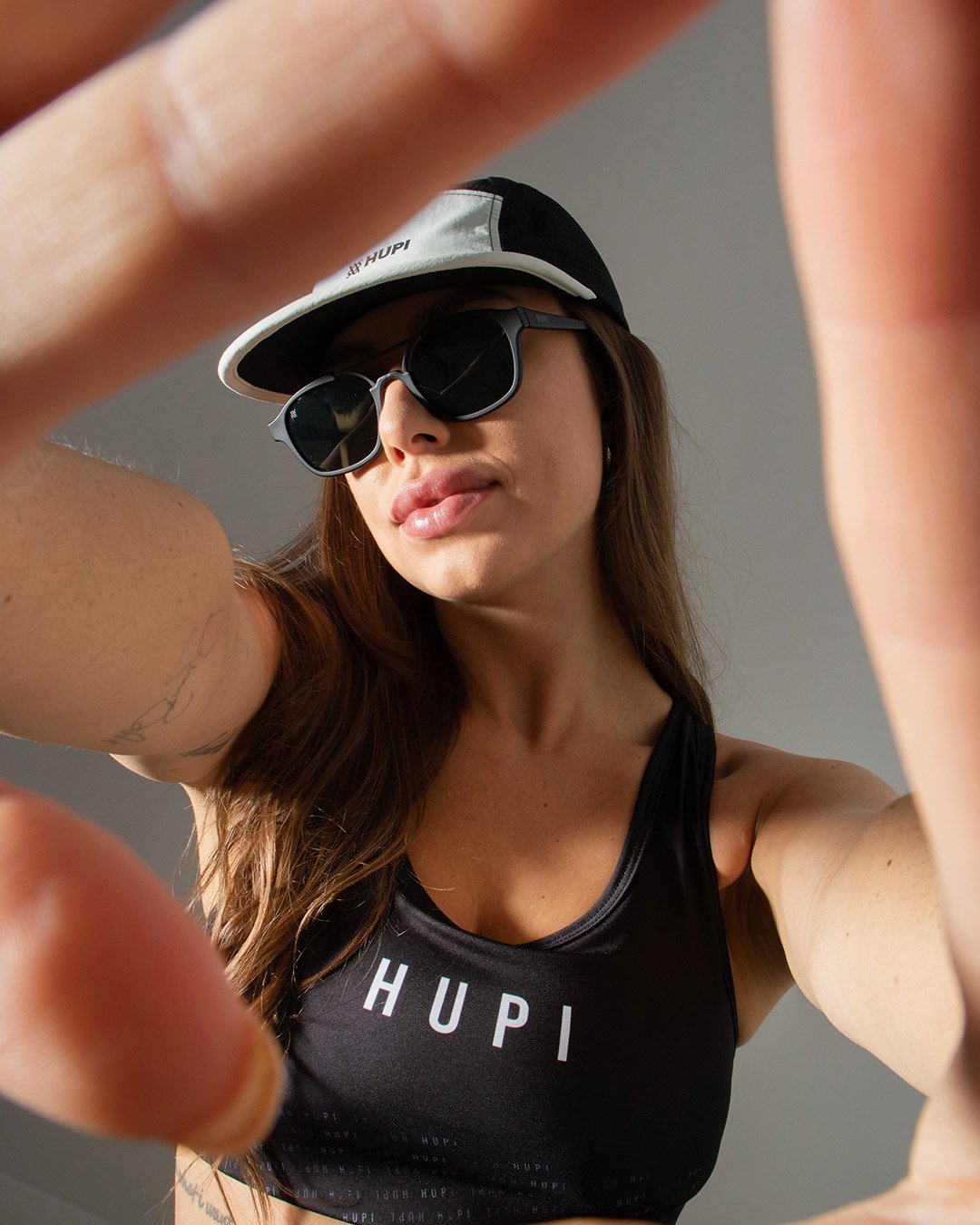 Boné HUPI Run Supreme Air Preto e Cinza Boné HUPI Run Supreme Air Preto e Cinza