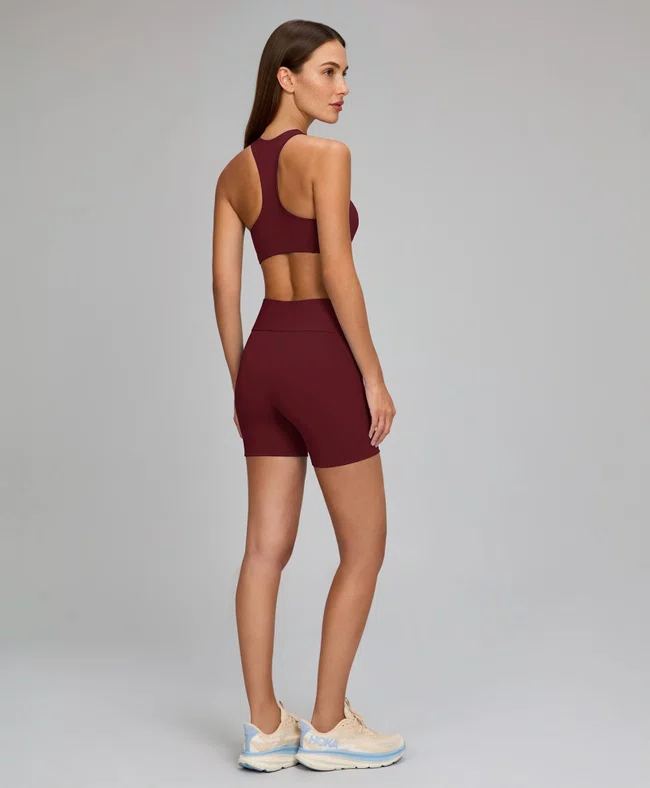 Bermuda Essentials Alto Giro Feminina Vermelho Marsala