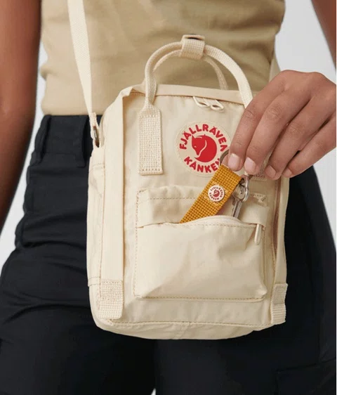 Bolsa Fjällräven Kånken Sling Bege