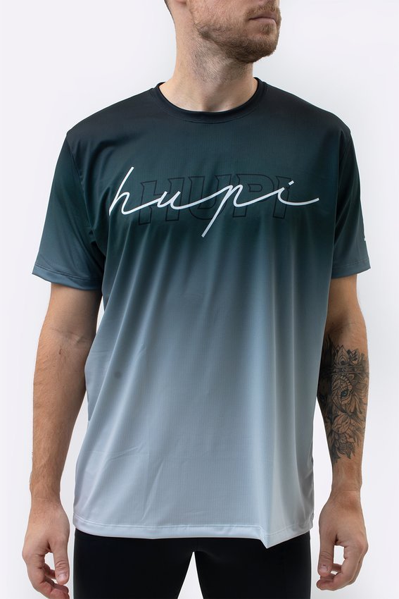Camiseta Color Cinza, Bermuda Running e Meia