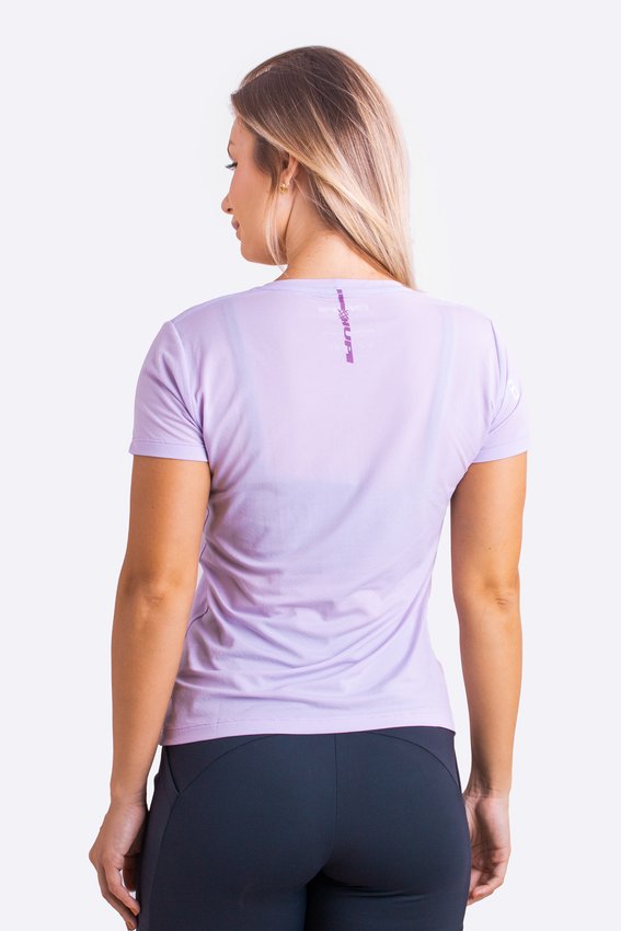Camiseta HUPI Butterfly Babylook Feminina Manga Curta Roxo Claro