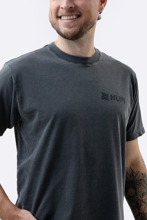 Camiseta HUPI Casual Chumbo Institucional