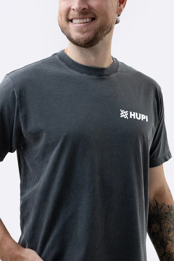 Camiseta HUPI Casual Chumbo Institucional