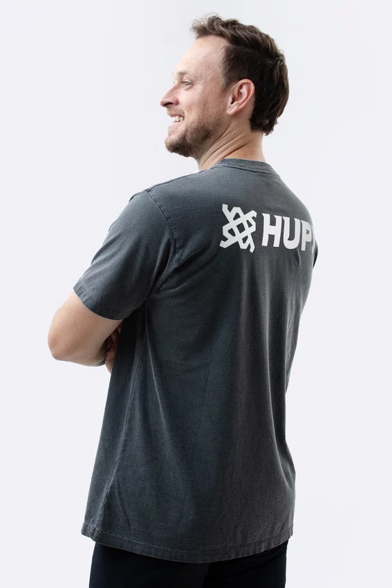 Camiseta HUPI Casual Chumbo Institucional