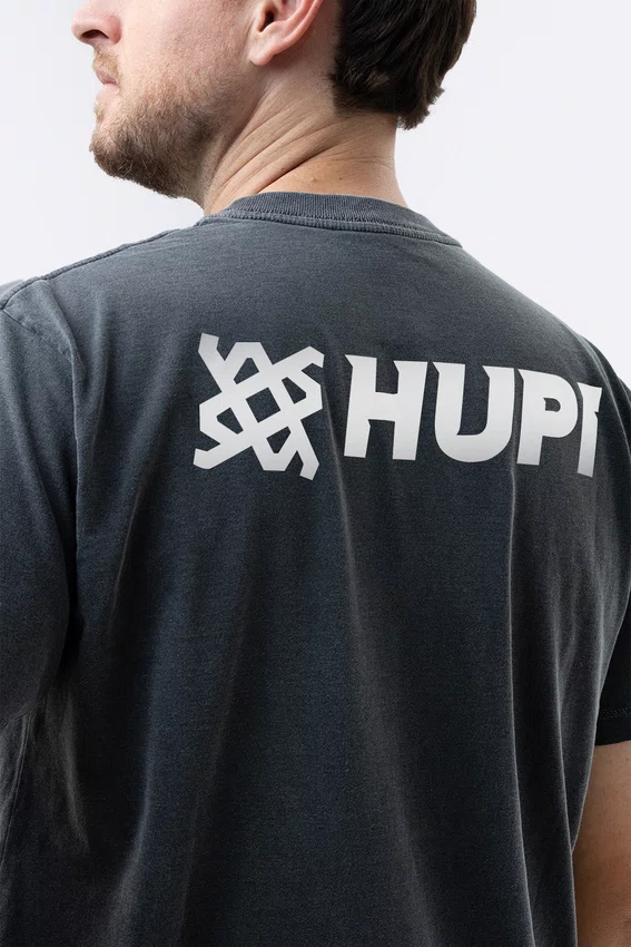 Camiseta HUPI Casual Chumbo Institucional