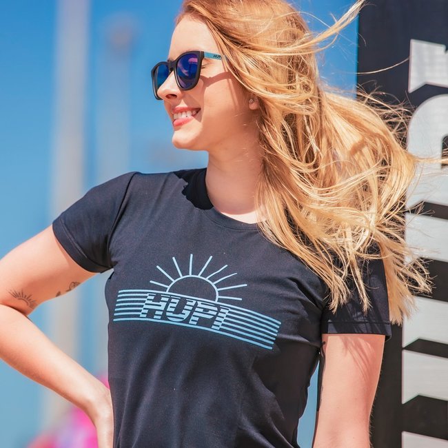 Camiseta HUPI Sunrise Babylook Feminina Manga Curta Preta