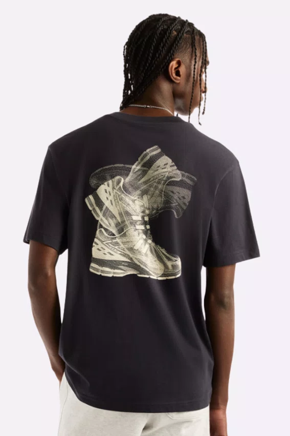 Camiseta New Balance Foggy Daze 1906 Masculina Preta