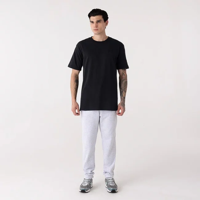 Camiseta New Balance Small Logo Masculina Preta