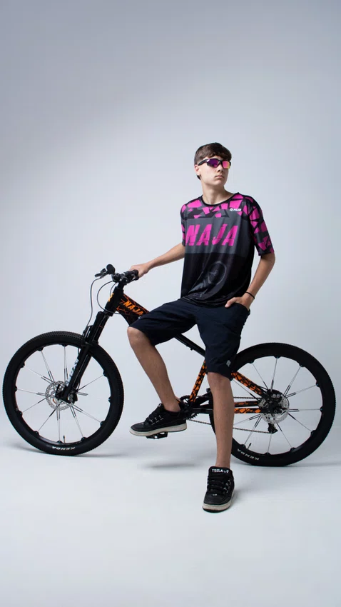 Camiseta Masculina HUPI Bike Naja Preto/ Pink