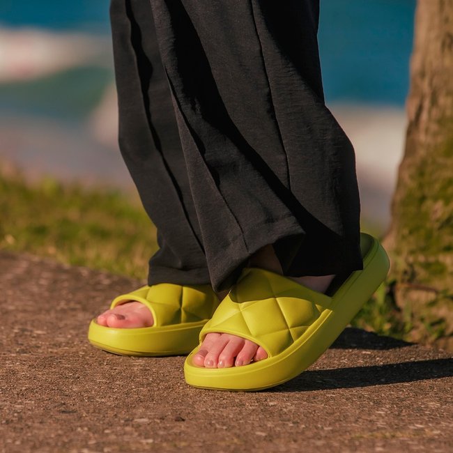 Chinelo HUPI Nuvem Feminino Verde Limão