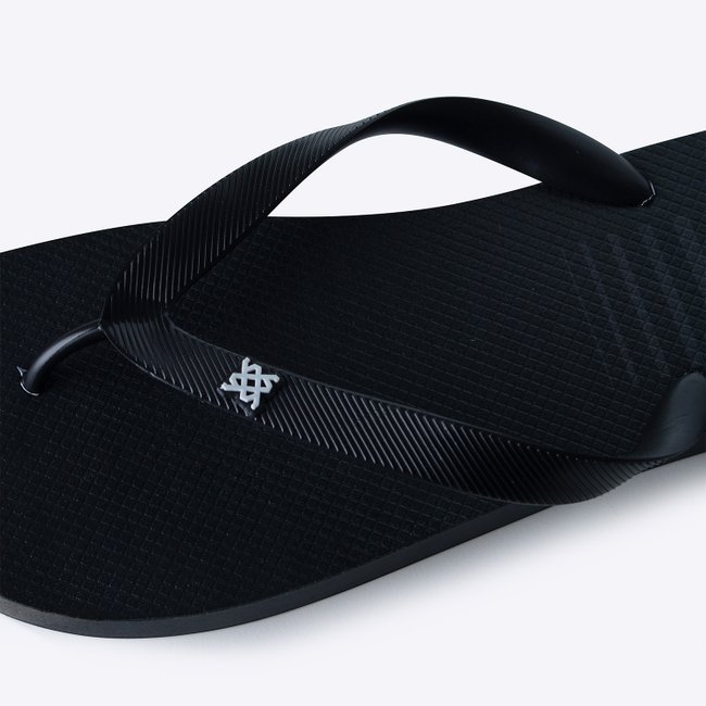 Chinelo HUPI Vibes Preto Logo