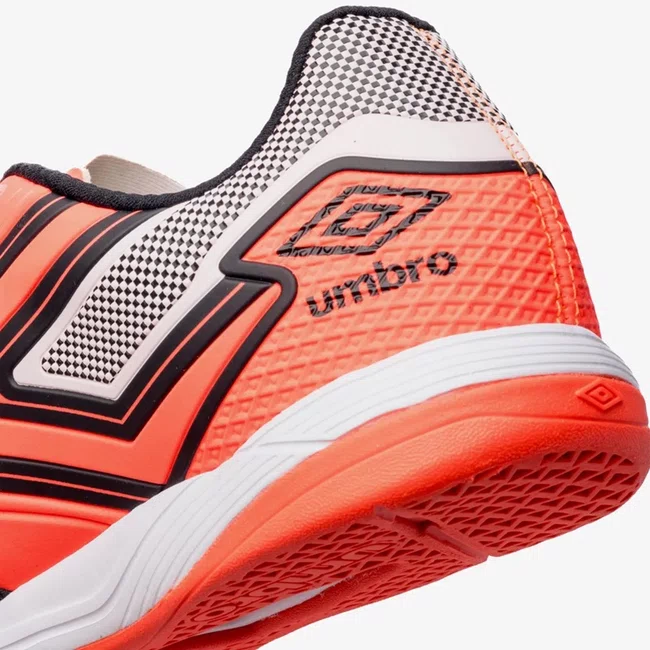 Chuteira Futsal Umbro Pro 5 Bump Club Coral/Preto