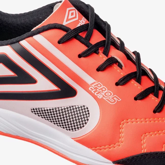 Chuteira Futsal Umbro Pro 5 Bump Club Coral/Preto