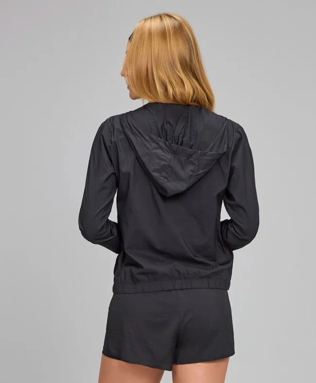 Jaqueta Corta Vento com Capuz Alto Giro Feminina Preto