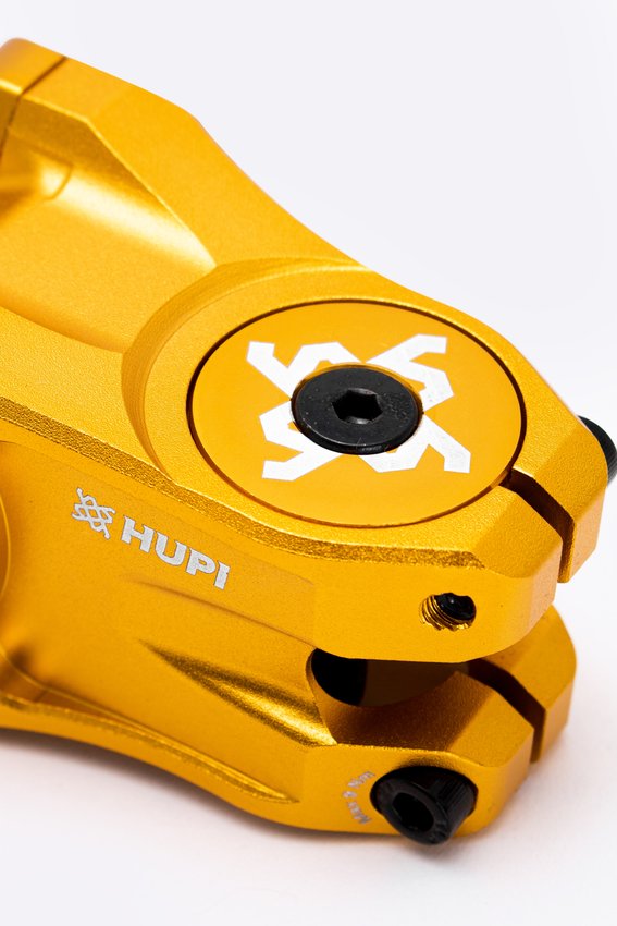 Kit Guidão + Mesa 50mm + Pedal Hupi Strip Dourado