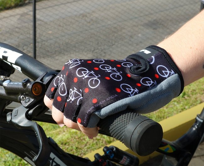 Luva Ciclismo HUPI Eco Dedo Curto Love Bike Preto
