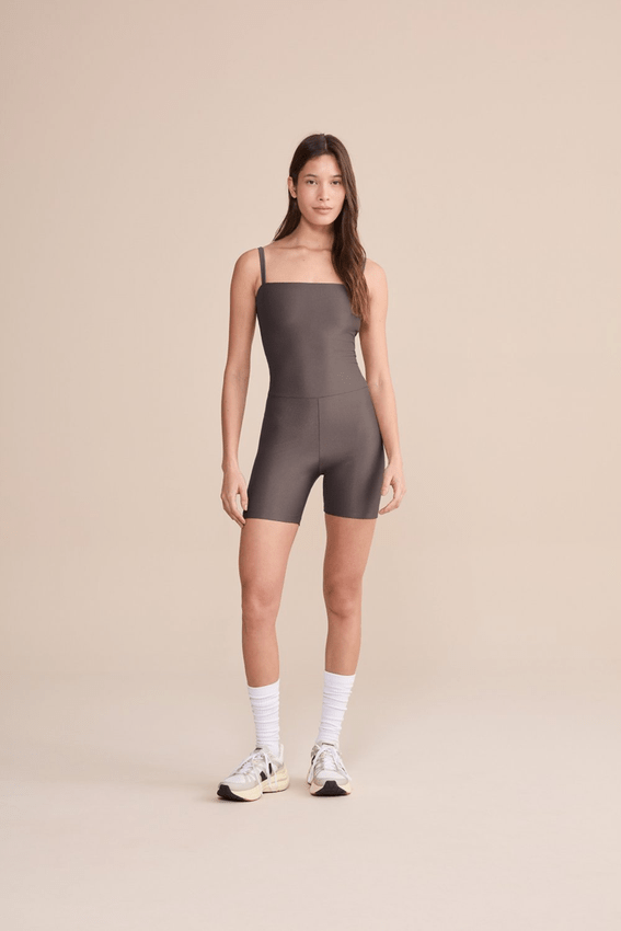 Macacão Allure Shorts Marrom