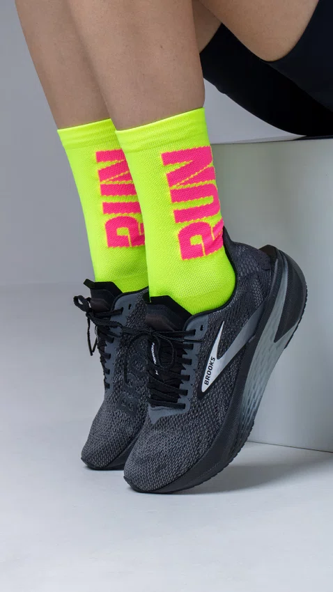 Meia de Corrida HUPI Run Amarelo Neon/Rosa