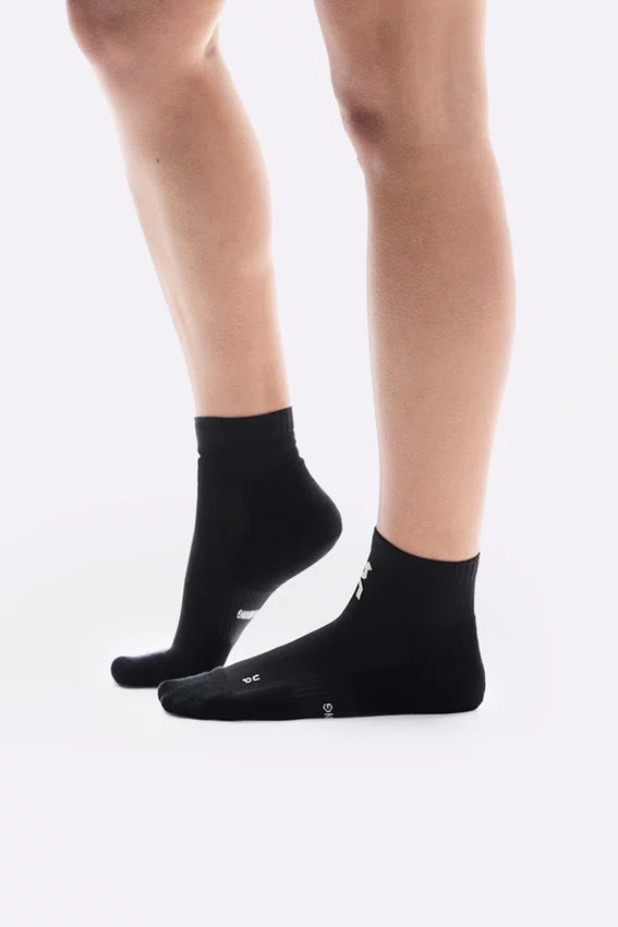 Meia On Core Run Sock Mid 2P Unissex Preta