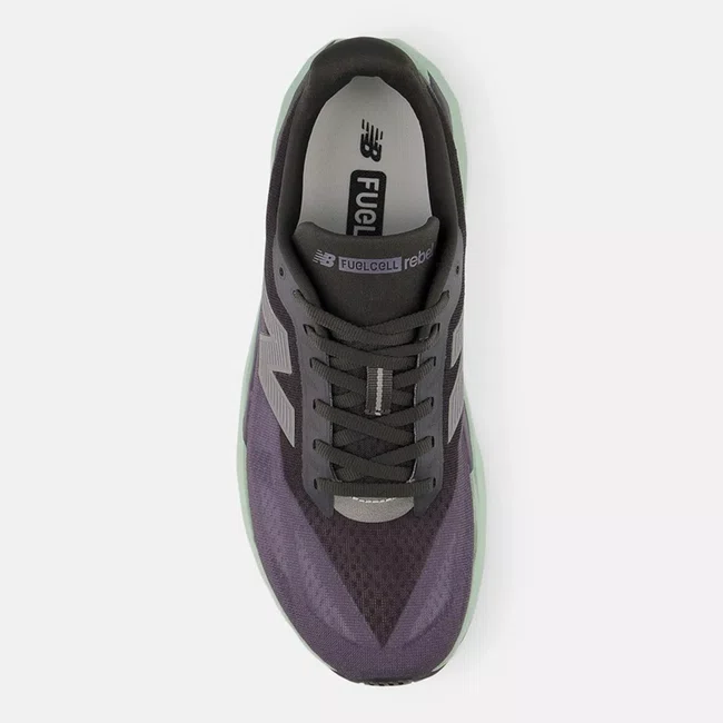 Tênis New Balance FuelCell Rebel v5 Masculino Preto Estonado e Verde