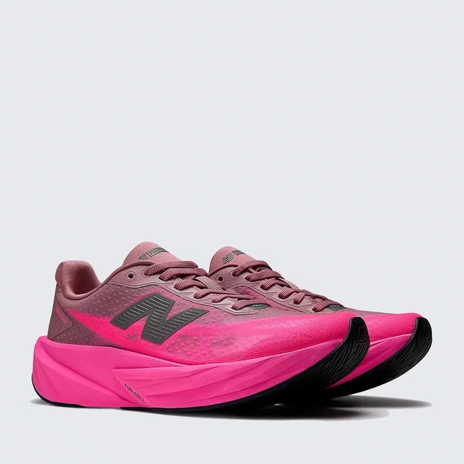 Tênis New Balance FuelCell Rebel v5 Masculino Rosa