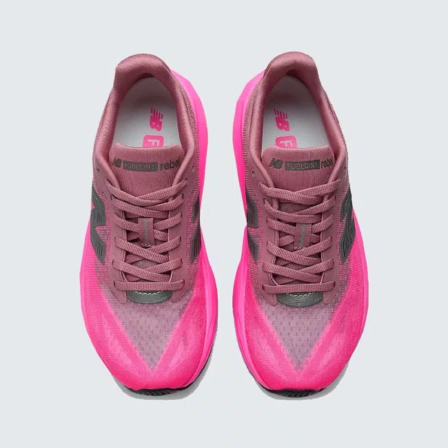 Tênis New Balance FuelCell Rebel v5 Masculino Rosa
