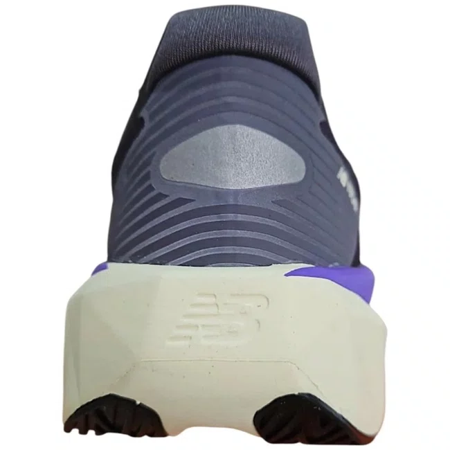 Tênis New Balance FuelCell Rebel v5 Masculino Roxo
