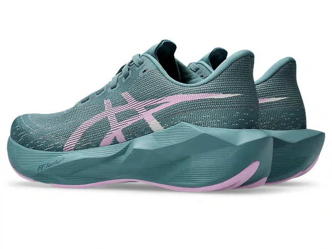 Tênis ASICS Novablast 6 Feminino Azul e Rosa