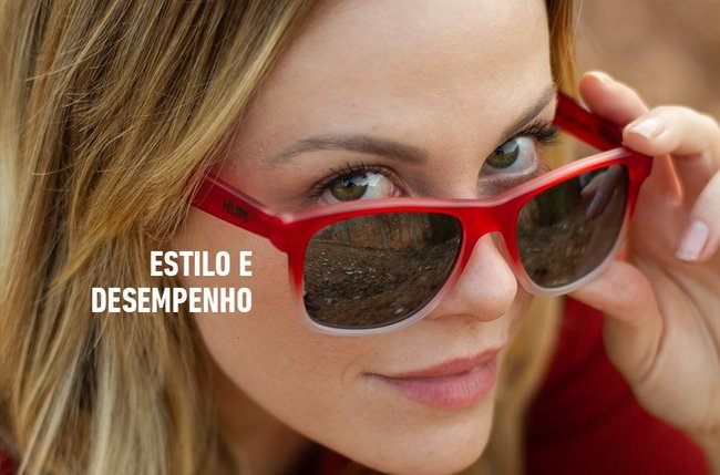 Óculos de Sol HUPI Brile Armação Vermelho/Cristal Lente Preta Espelhada