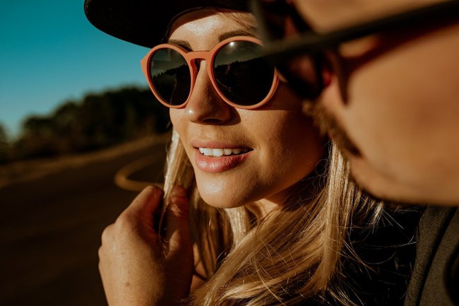 Óculos de Sol HUPI Kona Coral/Preto Lente Cinza