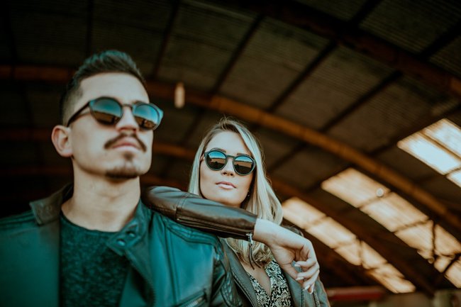Óculos de Sol HUPI Kona Preto Fosco Lente Verde Espelhado
