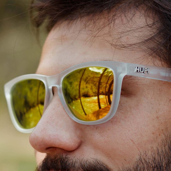 Óculos de Sol HUPI Sole Armação Cristal Lente Dourado Espelhado