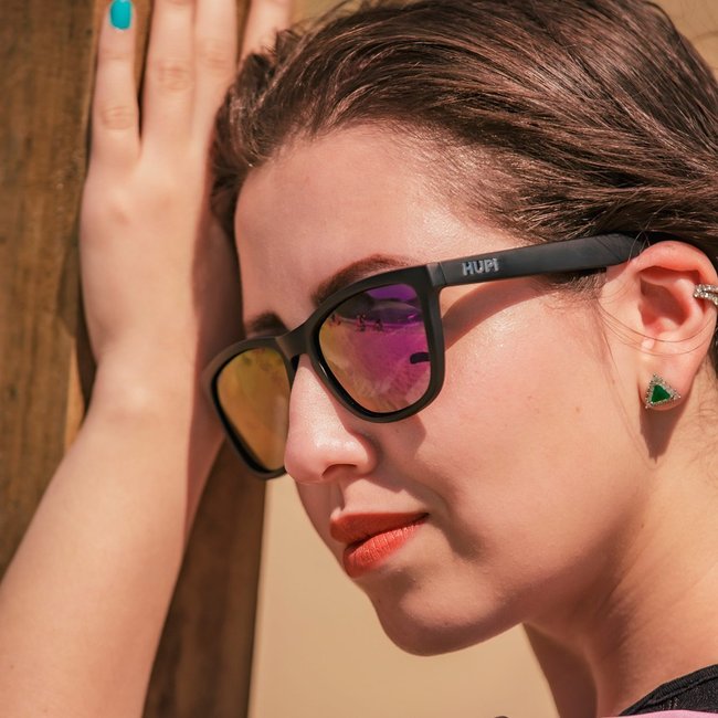 Óculos de Sol HUPI Sole Armação Preto Lente Roxo Espelhado