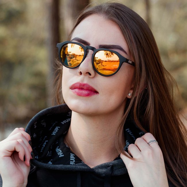 Óculos de Sol HUPI Spike Armação Preto Lente Dourado Espelhado