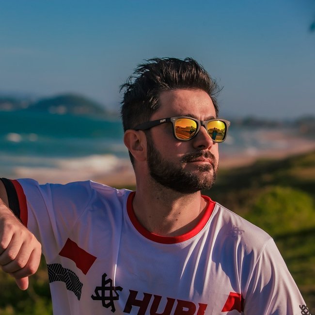 Óculos de Sol HUPI Wave Armação Preto Lente Dourado Espelhado