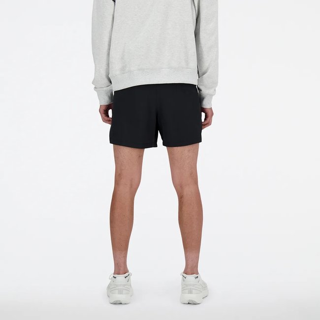 Shorts New Balance Run Club 5" Masculino Preto