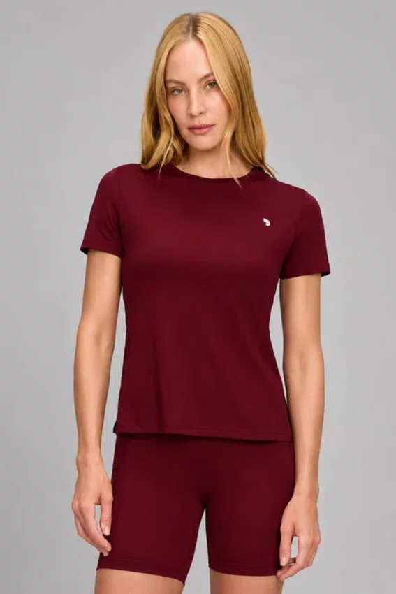 T-Shirt Eterna Gola Redonda Alto Giro Feminina Vermelho