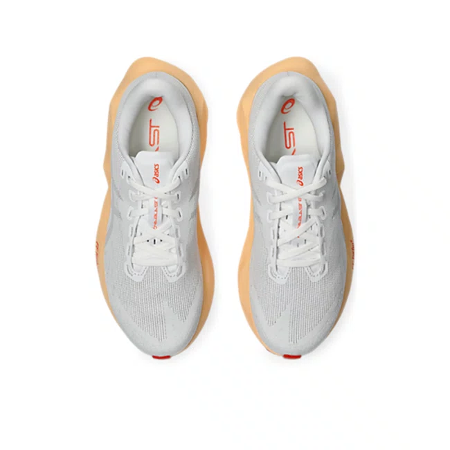 Tênis ASICS Novablast 6 Feminino Branco e Coral 