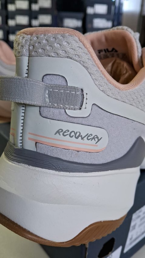 Tênis Fila Recovery Feminino Branco e Cobre