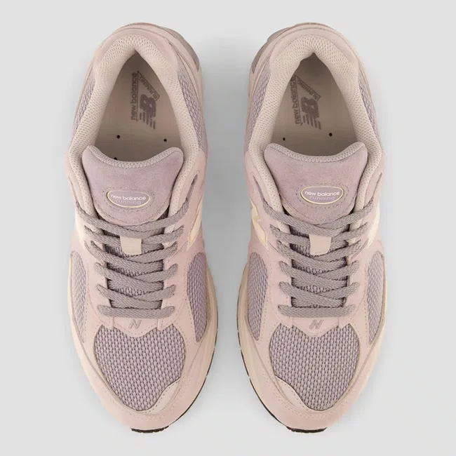 Tênis New Balance 2002R Lilás Acinzentado