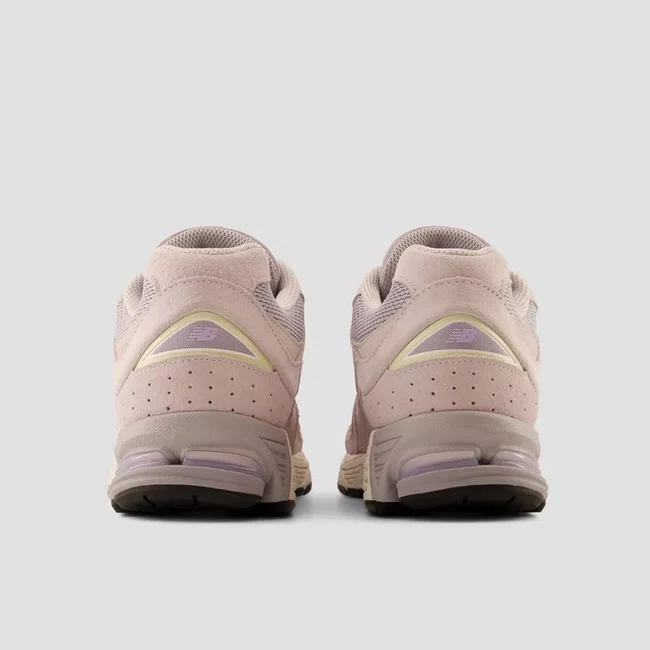 Tênis New Balance 2002R Lilás Acinzentado