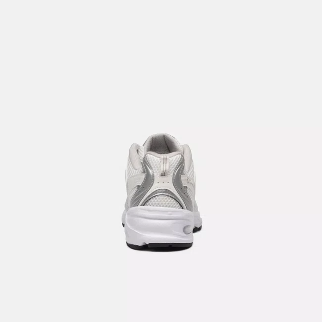 Tênis New Balance 530 Unisex Branco e Prata