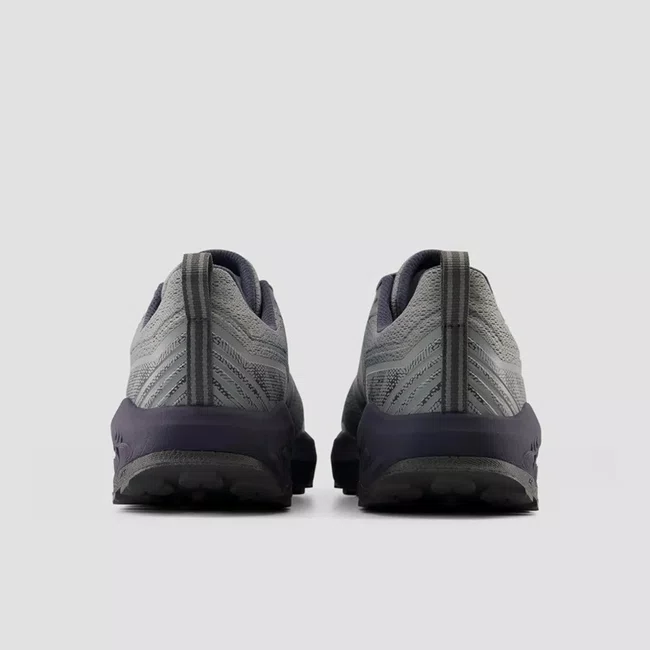 Tênis New Balance Fresh Foam Garoé V2 Masculino Acinzentado