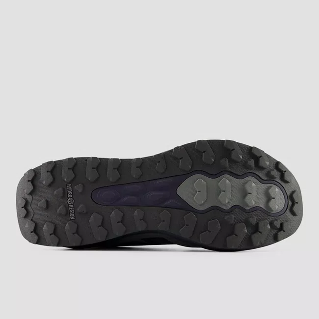 Tênis New Balance Fresh Foam Garoé V2 Masculino Acinzentado
