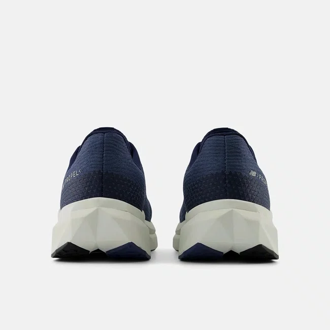 Tênis New Balance FuelCell Propel v5 Masculino Azul