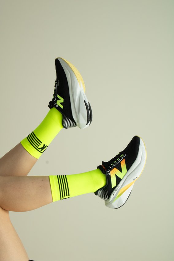 Tênis New Balance Fuelcell Rebel V4 Feminino Preto