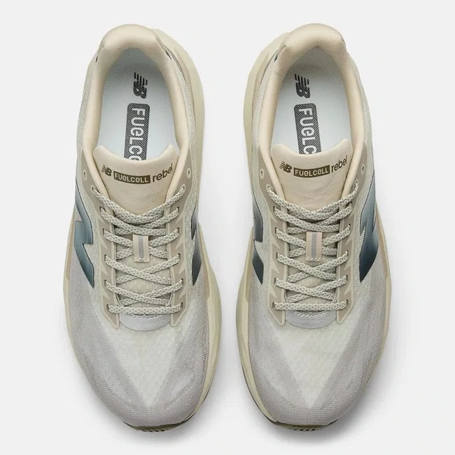 Tênis New Balance FuelCell Rebel v5 Feminino Cinza