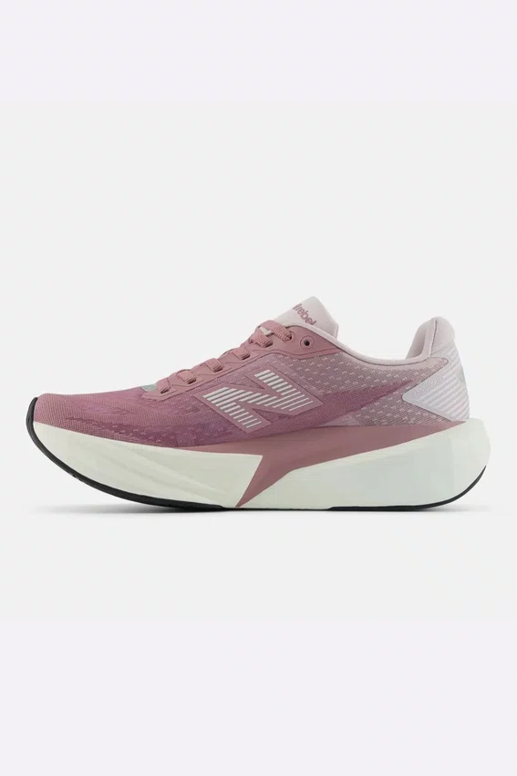 Tênis New Balance FuelCell Rebel v5 Feminino Rosa