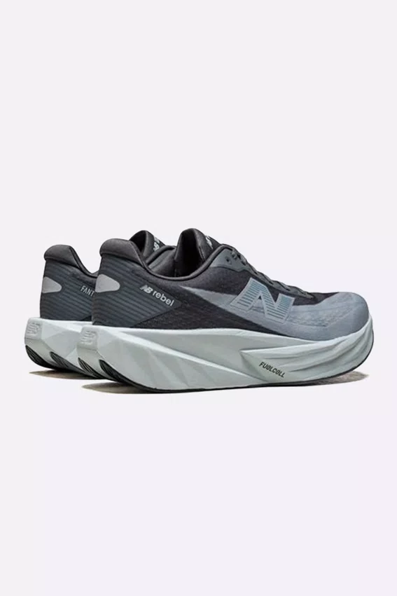 Tênis New Balance FuelCell Rebel v5 Masculino Grafite e Azul Claro