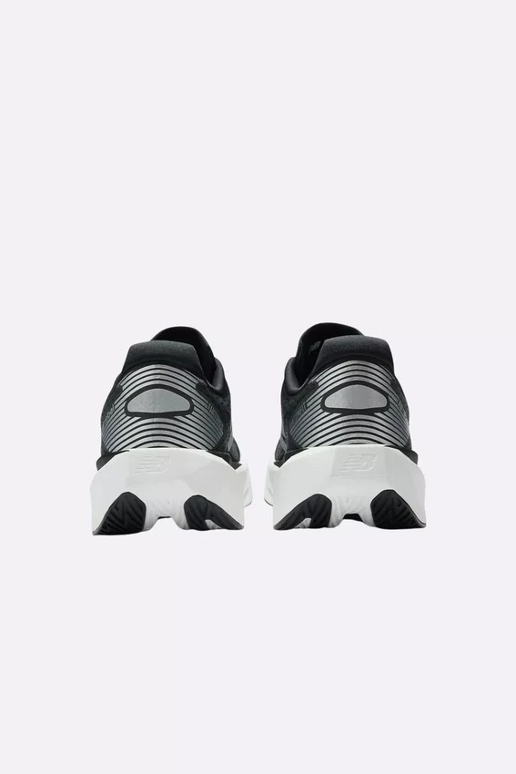 Tênis New Balance FuelCell Rebel v5 Masculino Preto